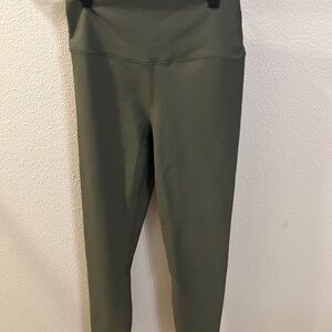 Abercrombie sculpt 7/8 leggings, never been worn